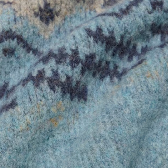 Aritzia Cosmic Wool Cashmere Crewneck Sweater. - Picture 5 of 6